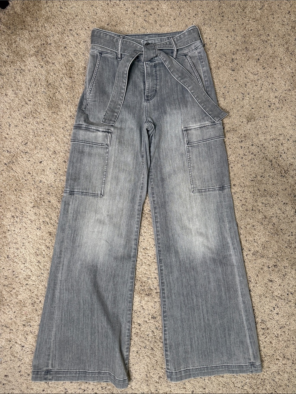 White House Black Market Gray Wide-Leg Cargo Jeans with Self-Tie Belt 2